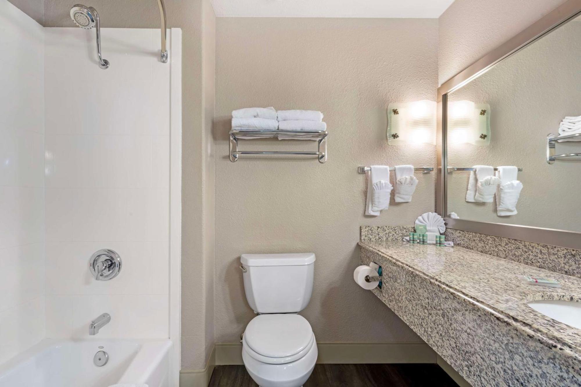 Best Western Cedar Inn & Suites Анджелс-Кэмп Экстерьер фото