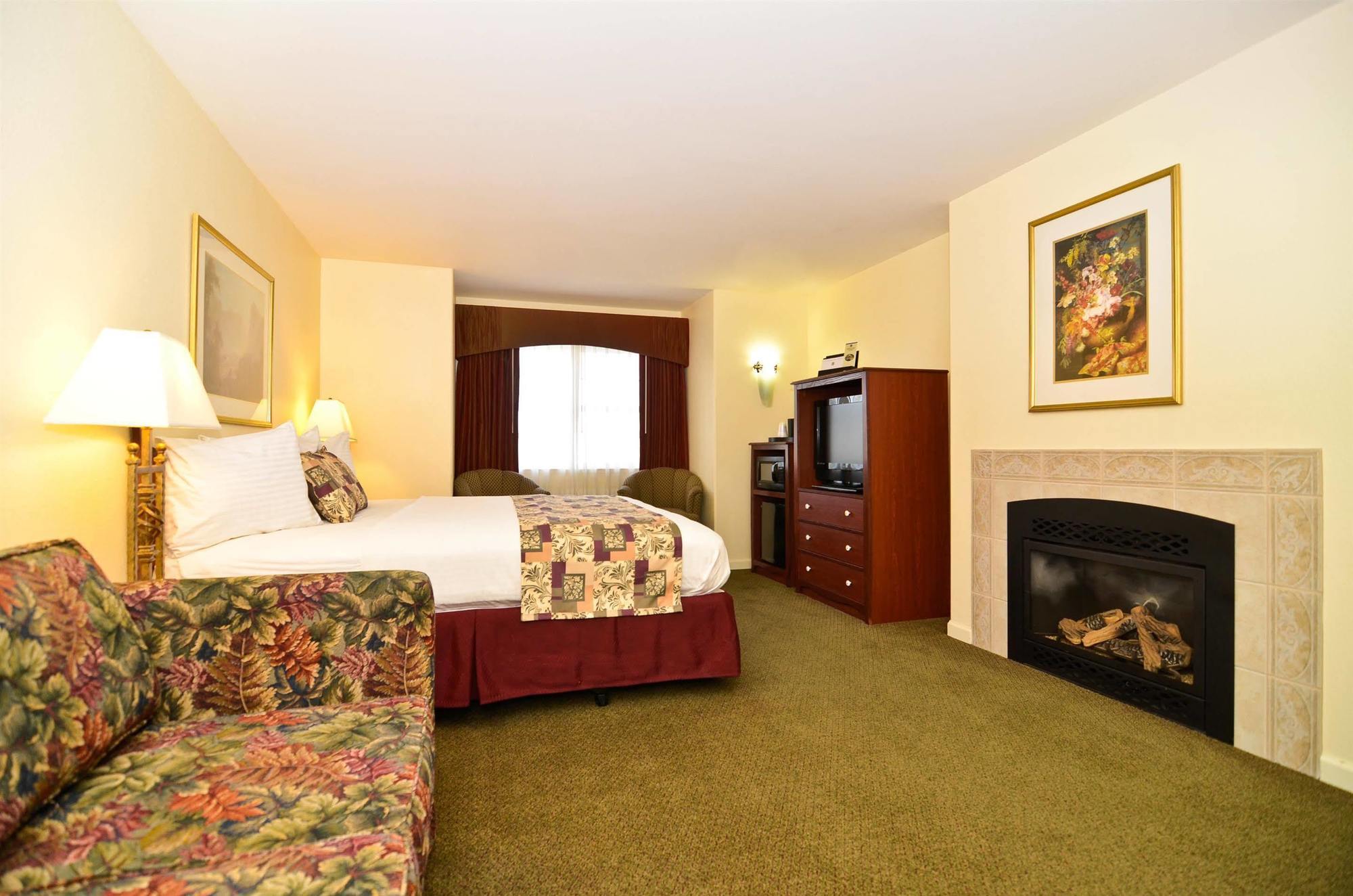 Best Western Cedar Inn & Suites Анджелс-Кэмп Номер фото