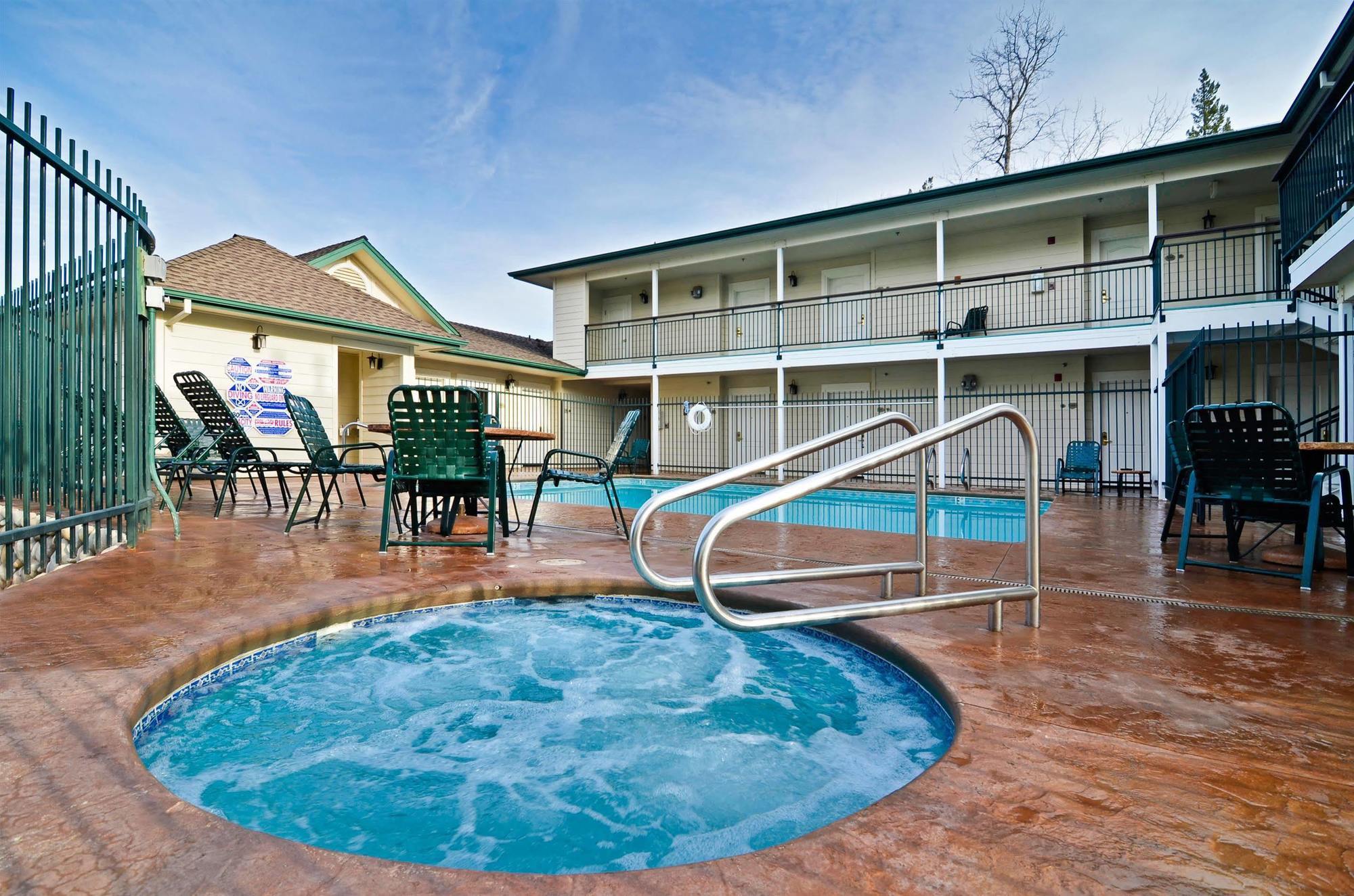 Best Western Cedar Inn & Suites Анджелс-Кэмп Удобства фото